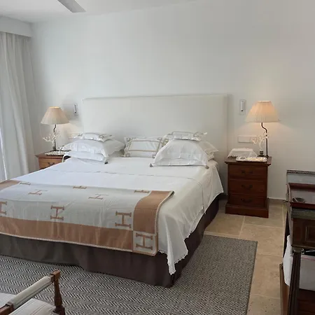 Hotel Impecable En Nagueeles, A 5 Minutos De Marbella, Puerto Banus Y La Playa Marbella